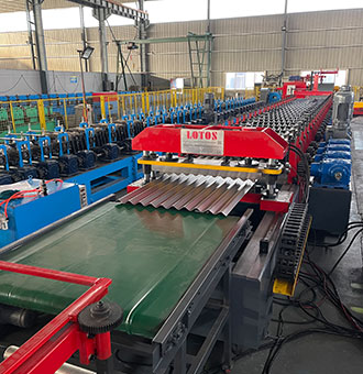 Corrugated-panel-roll-forming-machine