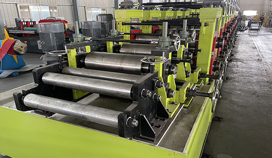 High-thickness-forming-machine
