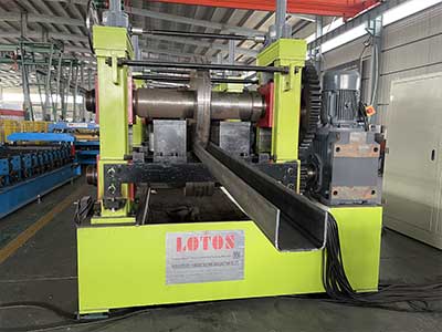 Metal-Roll-Forming-Machine-Manufacturer-in-China