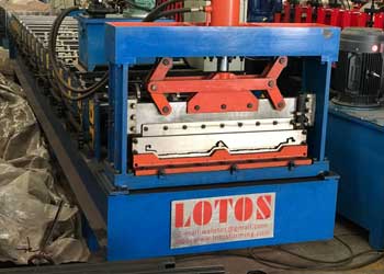 Joint-hidden-roof-roll-forming-machine