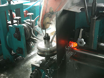 welding-process-in-roll-forming-machine