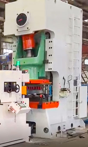 Pre-Punch vs post punch in roll forming machine Pre-Punch vs post punch in roll forming machine