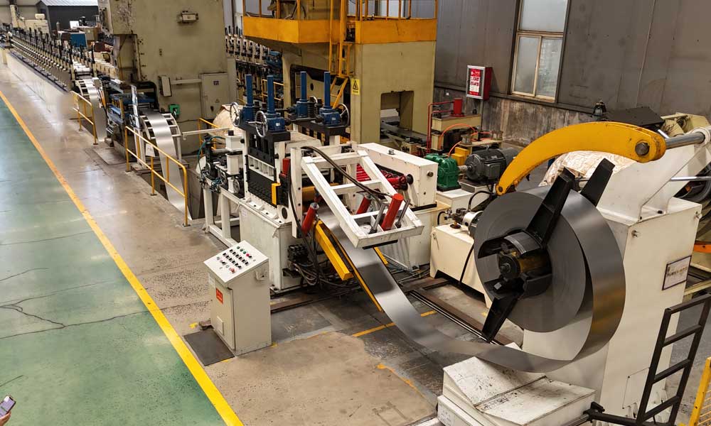 Automotive Bumper Roll Forming Machine